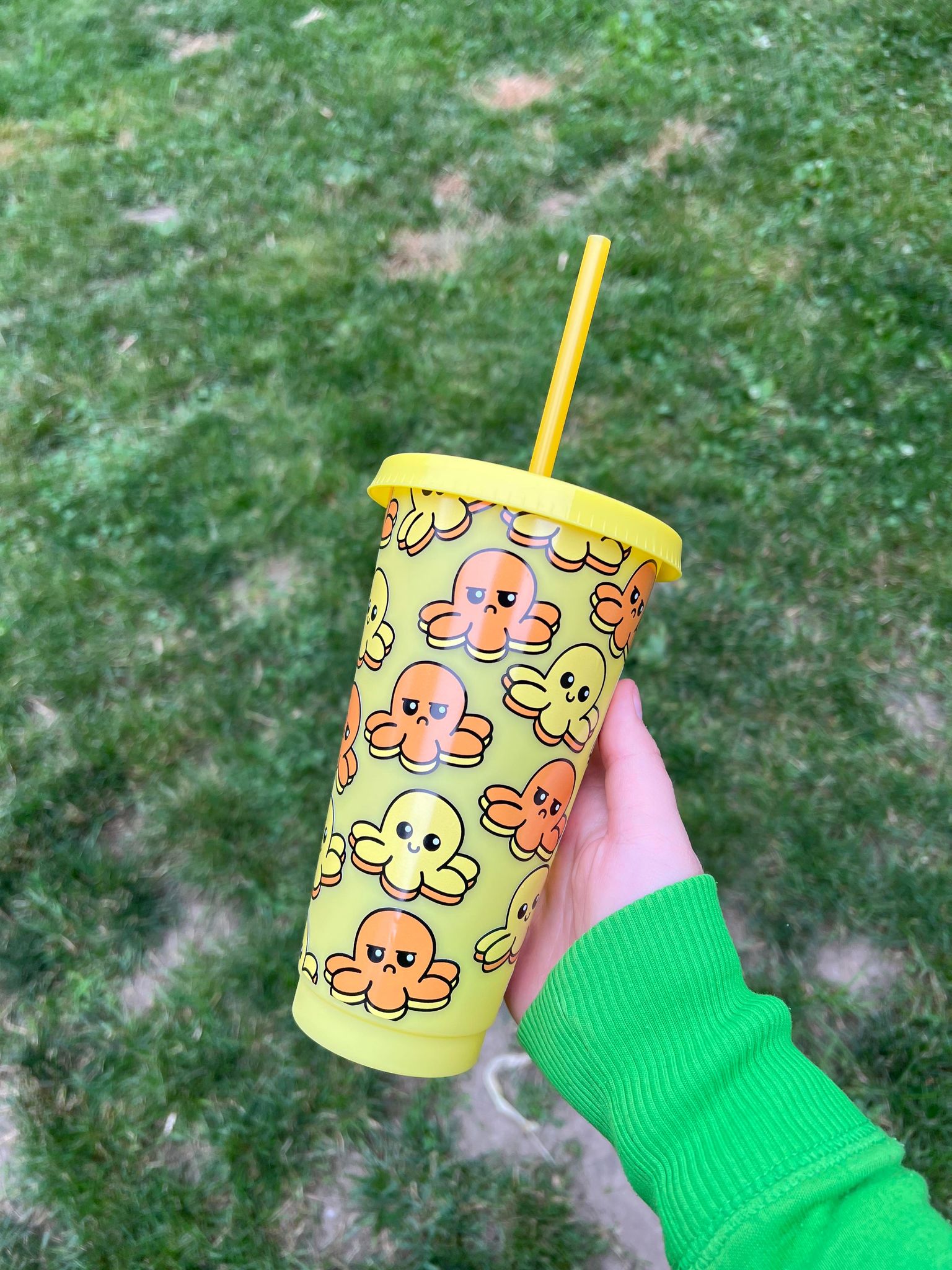 Moody Octopus Color Tumbler