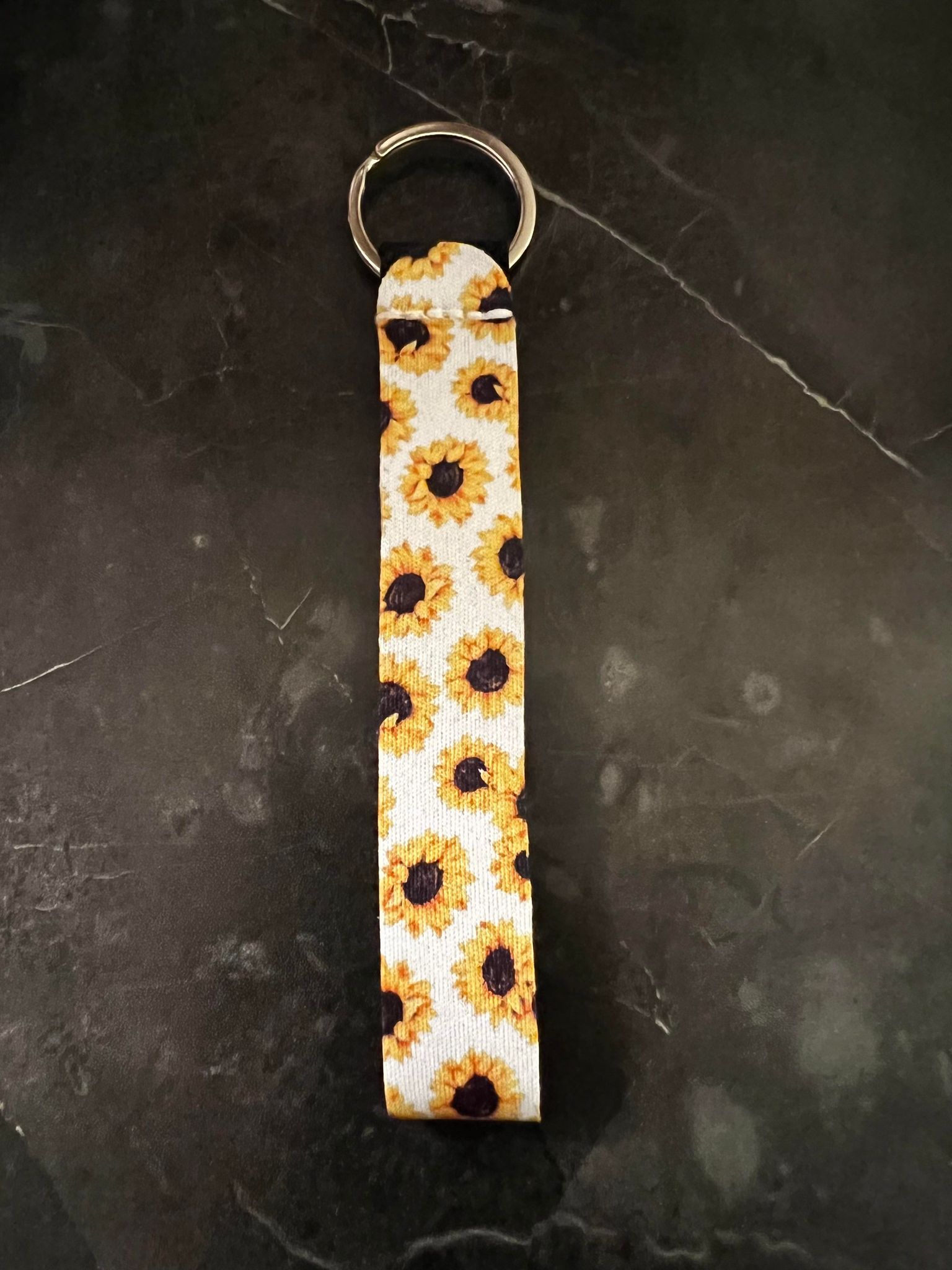 White Sunflower Print Wristlet Keychain